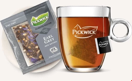 Ein Glas Tee der Pickwick Tea Master Selection